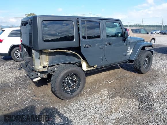 ✅ 2017 Jeep Wrangler Unlimited Sahara • VIN: 1C4HJWEG6HL621133 • Lot: 43272410. Listed on IAAI with 53,244 mi. Free auction sales archive from the USA and detailed vehicle history report at DreamBid. Image 4.