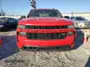 2021 Chevrolet Silverado 1500 Custom z VIN 1GCRYBEH9MZ155044, wystawiony jako Copart lot #42235455 z przebiegiem 124 001 mil mil oraz Szkoda całkowita • Salvage title. Historia ofert i sprzedaży dostępna na DreamBid. Obrazek 5.