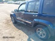 ✅ 2007 Jeep Liberty Limited • VIN: 1J4GL58K97W537119 • Lot: 42800565. Listed on IAAI with 151,903 mi. Free auction sales archive from the USA and detailed vehicle history report at DreamBid. Image 6.