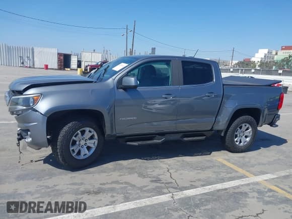 ✅ 2020 Chevrolet Colorado 2WD LT • VIN: 1GCGSCEN9L1242637 • Lot: 42203101. Wystawiony na IAAI z przebiegiem 53 050 mil. Bezpłatny archiwum sprzedaży aukcyjnych z USA i szczegółowy raport historii pojazdu na DreamBid. Zdjęcie 14.