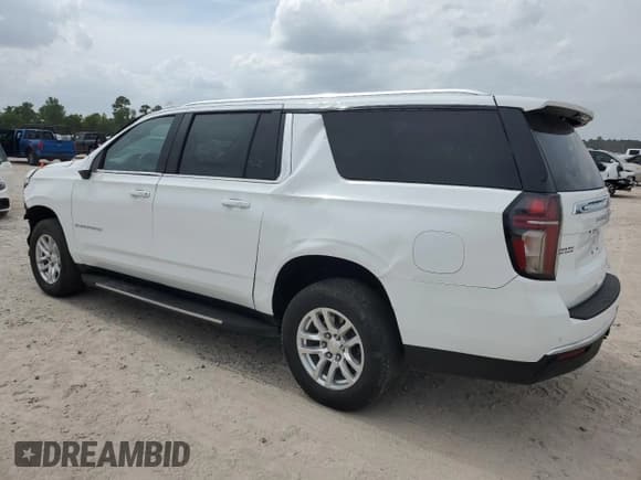 ✅ 2022 Chevrolet Suburban LS • VIN: 1GNSCBKD3NR202966 • Lot: 62021864. Listed on Copart with 35,851 mi. Free auction sales archive from the USA and detailed vehicle history report at DreamBid. Image 2.