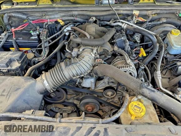 ✅ 2008 Jeep Wrangler Unlimited Sahara • VIN: 1J4GA59148L521893 • Lot: 94819545. Wystawiony na Copart z przebiegiem 149 749 mil. Bezpłatny archiwum sprzedaży aukcyjnych z USA i szczegółowy raport historii pojazdu na DreamBid. Zdjęcie 7.