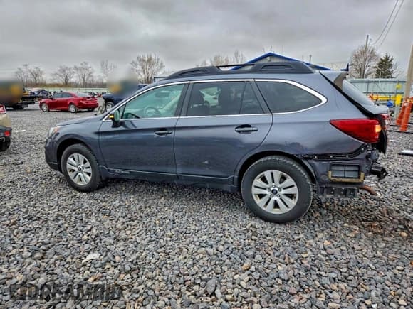 ✅ 2018 Subaru Outback Premium • VIN: 4S4BSAFC4J3255157 • Lot: 92513625. Listed on Copart with 83,520 mi. Free auction sales archive from the USA and detailed vehicle history report at DreamBid. Image 2.