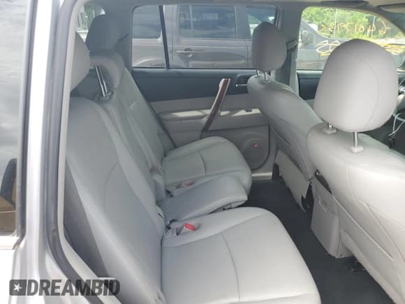 ✅ 2011 Toyota Highlander Limited • VIN: JTEDC3EH8B2001862 • Lot: 64017935. Listed on Copart with 122,548 mi. Free auction sales archive from the USA and detailed vehicle history report at DreamBid. Image 11.