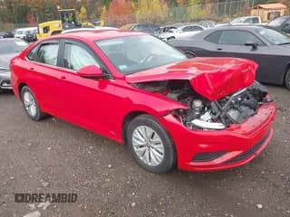 ✅ 2019 Volkswagen Jetta S • VIN: 3VWN57BU3KM079810 • Lot: 43461179. Wystawiony na IAAI z przebiegiem 37 297 mil. Bezpłatny archiwum sprzedaży aukcyjnych z USA i szczegółowy raport historii pojazdu na DreamBid. Zdjęcie 1.