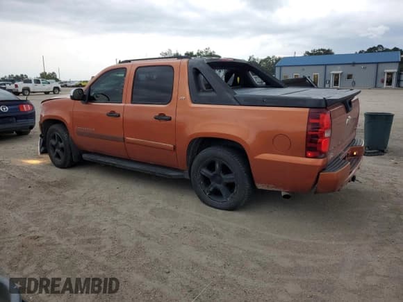 ✅ 2008 Chevrolet Avalanche 2LT • VIN: 3GNEC12038G277370 • Lot: 69767845. Wystawiony na Copart z przebiegiem 307 347 mil. Bezpłatny archiwum sprzedaży aukcyjnych z USA i szczegółowy raport historii pojazdu na DreamBid. Zdjęcie 2.