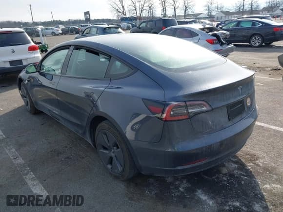✅ 2023 Tesla Model 3 • VIN: 5YJ3E1EA9PF426173 • Lot: 41351098. Wystawiony na IAAI z przebiegiem Nie podano. Bezpłatny archiwum sprzedaży aukcyjnych z USA i szczegółowy raport historii pojazdu na DreamBid. Zdjęcie 3.