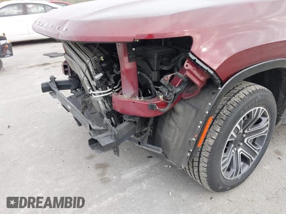 ✅ 2024 Jeep Wagoneer Series II • VIN: 1C4SJVBP1RS174495 • Lot: 43856473. Listed on IAAI with 56,700 mi. Free auction sales archive from the USA and detailed vehicle history report at DreamBid. Image 19.