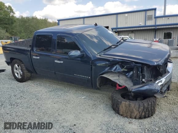 ✅ 2007 Chevrolet Silverado 1500 1LT • VIN: 2GCEC13J471610635 • Lot: 74591784. Listed on Copart with 171,151 mi. Free auction sales archive from the USA and detailed vehicle history report at DreamBid. Image 4.