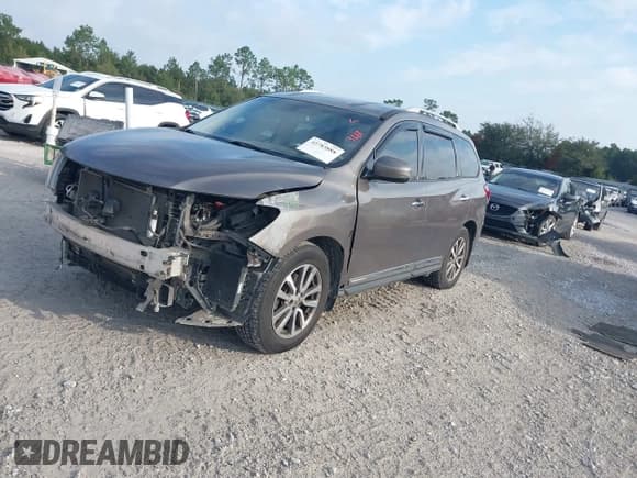 ✅ 2014 Nissan Pathfinder SL • VIN: 5N1AR2MN0EC674615 • Lot: 43783888. Listed on IAAI with 134,929 mi. Free auction sales archive from the USA and detailed vehicle history report at DreamBid. Image 2.