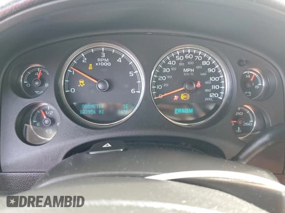 ✅ 2012 GMC Yukon Denali • VIN: 1GKS1EEF2CR212855 • Lot: 85196945. Listed on Copart with 133,956 mi. Free auction sales archive from the USA and detailed vehicle history report at DreamBid. Image 9.