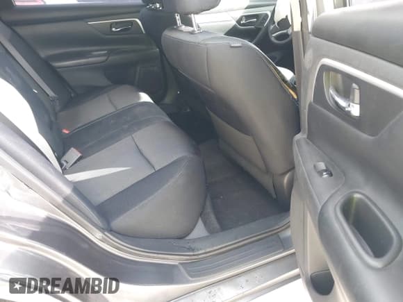 ✅ 2017 Nissan Altima SL • VIN: 1N4BL3AP3HC180457 • Lot: 43828605. Listed on IAAI with 134,831 mi. Free auction sales archive from the USA and detailed vehicle history report at DreamBid. Image 8.