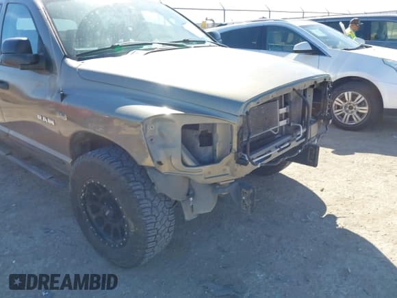 ✅ 2008 Dodge 1500 SLT • VIN: 3D7KR19D88G114609 • Лот: 41652242. Опубликован ранее на IAAI с пробегом 303 728 миль. Бесплатный доступ к архиву аукционных продаж из США и подробный отчёт об истории автомобиля на DreamBid. Изображение 6.