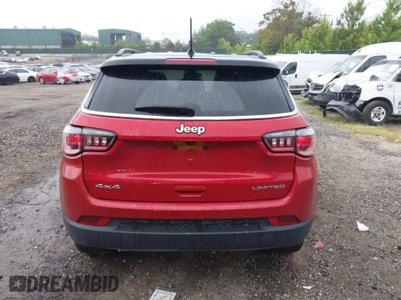 ✅ 2024 Jeep Compass Limited • VIN: 3C4NJDCNXRT167595 • Lot: 42992614. Wystawiony na IAAI z przebiegiem 9 667 mil. Bezpłatny archiwum sprzedaży aukcyjnych z USA i szczegółowy raport historii pojazdu na DreamBid. Zdjęcie 16.