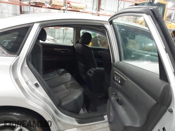 ✅ 2015 Nissan Altima S • VIN: 1N4AL3AP6FN351473 • Lot: 43535118. Listed on IAAI with 180,508 mi. Free auction sales archive from the USA and detailed vehicle history report at DreamBid. Image 8.