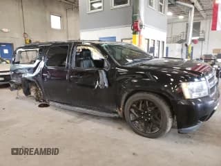 ✅ 2008 Chevrolet Suburban LTZ • VIN: 1GNFK16328J101744 • Lot: 69232634. Wystawiony na Copart z przebiegiem 186 535 mil. Bezpłatny archiwum sprzedaży aukcyjnych z USA i szczegółowy raport historii pojazdu na DreamBid. Zdjęcie 4.