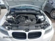 ✅ 2011 BMW 3 Series 335i • VIN: WBAPM5C58BE577918 • Lot: 42398123. Wystawiony na IAAI z przebiegiem 109 610 mil. Bezpłatny archiwum sprzedaży aukcyjnych z USA i szczegółowy raport historii pojazdu na DreamBid. Zdjęcie 10.