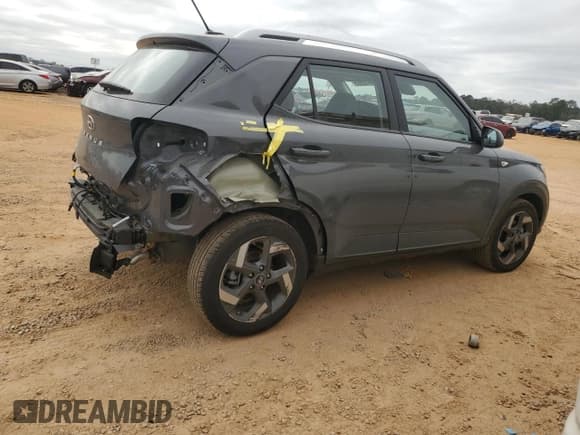 ✅ 2024 Hyundai Venue SEL • VIN: KMHRC8A31RU341060 • Lot: 44412665. Listed on Copart with 2,992 mi. Free auction sales archive from the USA and detailed vehicle history report at DreamBid. Image 3.