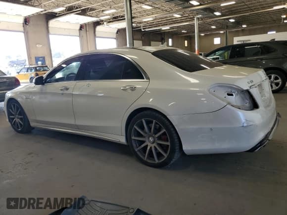 ✅ 2015 Mercedes-Benz S 63 AMG • VIN: WDDUG7JB5FA113912 • Lot: 82089445. Wystawiony na Copart z przebiegiem 79 345 mil. Bezpłatny archiwum sprzedaży aukcyjnych z USA i szczegółowy raport historii pojazdu na DreamBid. Zdjęcie 2.