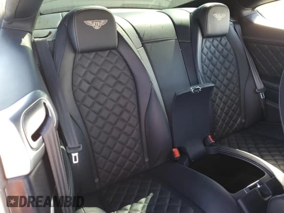 ✅ 2016 Bentley Continental GT • VIN: SCBFT7ZA6GC053724 • Лот: 77163994. Опубликован ранее на Copart с пробегом 37 984 миль. Бесплатный доступ к архиву аукционных продаж из США и подробный отчёт об истории автомобиля на DreamBid. Изображение 10.