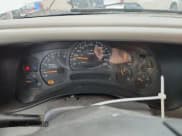 ✅ 2004 Chevrolet Silverado 2500HD LS • VIN: 1GCHK23U64F150771 • Lot: 87114365. Wystawiony na Copart z przebiegiem Nie podano. Bezpłatny archiwum sprzedaży aukcyjnych z USA i szczegółowy raport historii pojazdu na DreamBid. Zdjęcie 9.