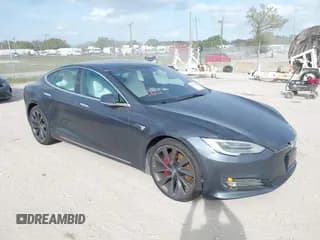 ✅ 2020 Tesla Model S Performance • VIN: 5YJSA1E49LF352569 • Lot: 41713554. Wystawiony na IAAI z przebiegiem Nie podano. Bezpłatny archiwum sprzedaży aukcyjnych z USA i szczegółowy raport historii pojazdu na DreamBid. Zdjęcie 1.