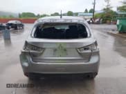 ✅ 2016 Mitsubishi Outlander ES • VIN: JA4AR3AW9GZ046117 • Лот: 42295842. Опубликован ранее на IAAI с пробегом 130 199 миль. Бесплатный доступ к архиву аукционных продаж из США и подробный отчёт об истории автомобиля на DreamBid. Изображение 17.