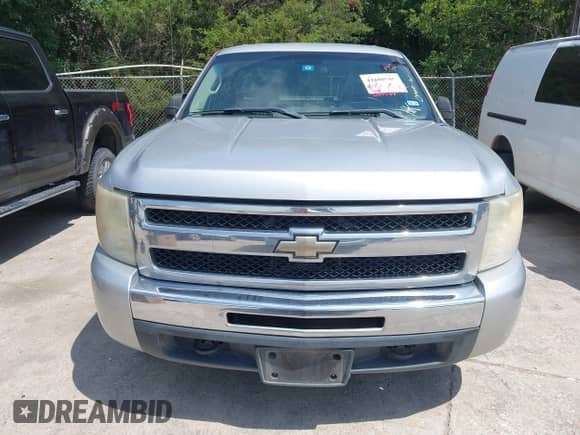 2010 Chevrolet Silverado 1500 LT z VIN 3GCRCSEAXAG186638, wystawiony jako IAAI lot #42680769 z przebiegiem 240 568 mil mil oraz . Historia ofert i sprzedaży dostępna na DreamBid. Obrazek 12.