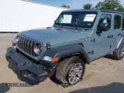 ✅ 2024 Jeep Wrangler Sport S • VIN: 1C4PJXDG5RW334658 • Lot: 42932305. Wystawiony na IAAI z przebiegiem 6 587 mil. Bezpłatny archiwum sprzedaży aukcyjnych z USA i szczegółowy raport historii pojazdu na DreamBid. Zdjęcie 6.