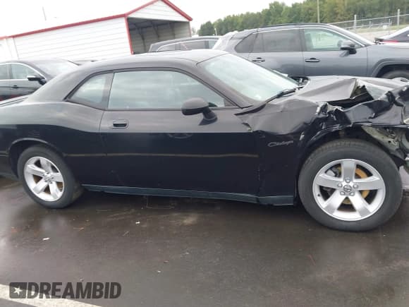 ✅ 2010 Dodge Challenger SE • VIN: 2B3CJ4DV6AH195141 • Лот: 43351591. Опубликован ранее на IAAI с пробегом 164 248 миль. Бесплатный доступ к архиву аукционных продаж из США и подробный отчёт об истории автомобиля на DreamBid. Изображение 13.