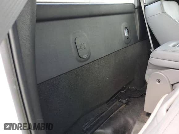 2016 Chevrolet Silverado 1500 Work Truck z VIN 1GCNKNEH1GZ361092, wystawiony jako Copart lot #67432695 z przebiegiem 61 043 mil mil oraz Szkoda całkowita • Salvage title. Historia ofert i sprzedaży dostępna na DreamBid. Obrazek 10.