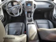 ✅ 2014 Chevrolet Volt • VIN: 1G1RH6E42EU161036 • Lot: 84046814. Wystawiony na Copart z przebiegiem 156 718 mil. Bezpłatny archiwum sprzedaży aukcyjnych z USA i szczegółowy raport historii pojazdu na DreamBid. Zdjęcie 8.