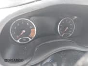 ✅ 2022 Jeep Renegade Latitude • VIN: ZACNJDB15NPN79453 • Lot: 43076701. Wystawiony na IAAI z przebiegiem Nie podano. Bezpłatny archiwum sprzedaży aukcyjnych z USA i szczegółowy raport historii pojazdu na DreamBid. Zdjęcie 7.