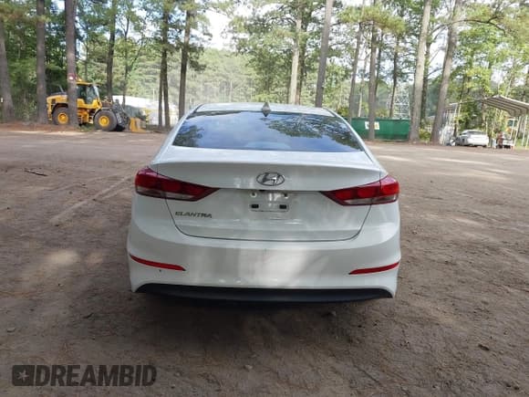 ✅ 2018 Hyundai Elantra SEL • VIN: 5NPD84LFXJH324577 • Lot: 43319119. Listed on IAAI with 145,110 mi. Free auction sales archive from the USA and detailed vehicle history report at DreamBid. Image 16.