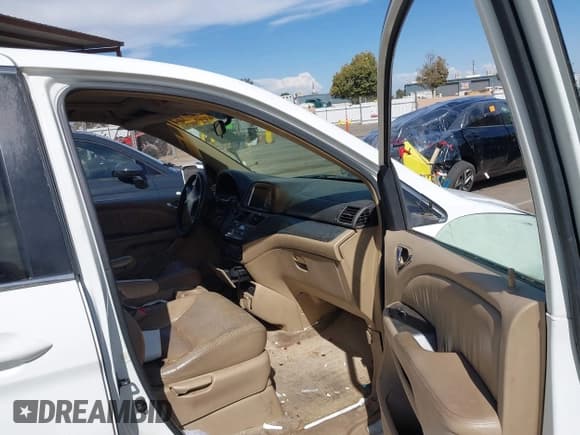 ✅ 2005 Honda Odyssey EX-L • VIN: 5FNRL38795B112175 • Лот: 42855161. Опубликован ранее на IAAI с пробегом 203 465 миль. Бесплатный доступ к архиву аукционных продаж из США и подробный отчёт об истории автомобиля на DreamBid. Изображение 5.