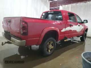 2008 Dodge 1500 SXT z VIN 3D7KS19D48G204442, wystawiony jako Copart lot #64512054 z przebiegiem 285 679 mil mil oraz Szkoda całkowita • Salvage title. Historia ofert i sprzedaży dostępna na DreamBid. Obrazek 3.