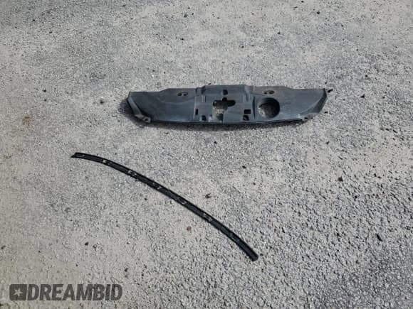 ✅ 2008 Honda CR-V LX • VIN: JHLRE383X8C005101 • Lot: 84815285. Wystawiony na Copart z przebiegiem 130 150 mil. Bezpłatny archiwum sprzedaży aukcyjnych z USA i szczegółowy raport historii pojazdu na DreamBid. Zdjęcie 13.