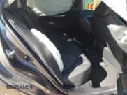 ✅ 2023 Toyota Camry SE • VIN: 4T1G11AK8PU805230 • Lot: 43384406. Wystawiony na IAAI z przebiegiem 44 685 mil. Bezpłatny archiwum sprzedaży aukcyjnych z USA i szczegółowy raport historii pojazdu na DreamBid. Zdjęcie 8.