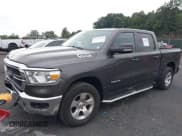 ✅ 2021 Ram 1500 Big Horn • VIN: 1C6RRFFG8MN644429 • Lot: 43094958. Wystawiony na IAAI z przebiegiem 50 933 mil. Bezpłatny archiwum sprzedaży aukcyjnych z USA i szczegółowy raport historii pojazdu na DreamBid. Zdjęcie 17.