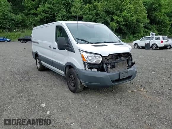 ✅ 2017 Ford Transit • VIN: 1FTYR1YM4HKA70297 • Лот: 65063115. Опубликован ранее на Copart с пробегом 137 275 миль. Бесплатный доступ к архиву аукционных продаж из США и подробный отчёт об истории автомобиля на DreamBid. Изображение 15.