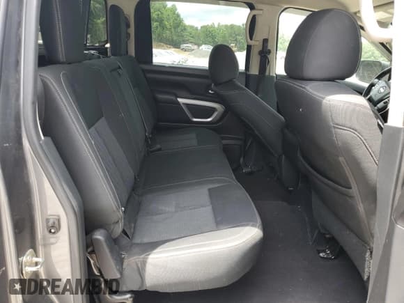 ✅ 2017 Nissan Titan SV • VIN: 1N6AA1EJ3HN543508 • Lot: 60739735. Listed on Copart with 170,165 mi. Free auction sales archive from the USA and detailed vehicle history report at DreamBid. Image 10.