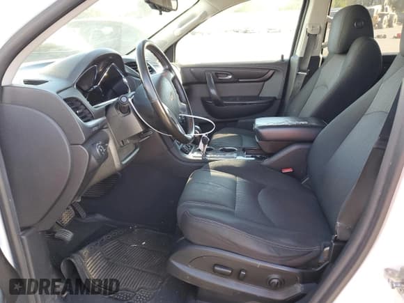 ✅ 2017 Chevrolet Traverse LT • VIN: 1GNKRGKD8HJ143055 • Lot: 71873244. Wystawiony na Copart z przebiegiem 175 396 mil. Bezpłatny archiwum sprzedaży aukcyjnych z USA i szczegółowy raport historii pojazdu na DreamBid. Zdjęcie 7.