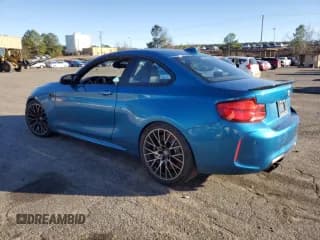 ✅ 2019 BMW M2 Competition • VIN: WBS2U7C52K7D01646 • Lot: 43097434. Wystawiony na Copart z przebiegiem 26 312 mil. Bezpłatny archiwum sprzedaży aukcyjnych z USA i szczegółowy raport historii pojazdu na DreamBid. Zdjęcie 2.