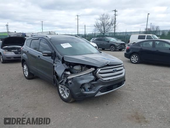✅ 2019 Ford Escape Titanium • VIN: 1FMCU9J98KUB93220 • Lot: 43702825. Wystawiony na IAAI z przebiegiem 69 578 mil. Bezpłatny archiwum sprzedaży aukcyjnych z USA i szczegółowy raport historii pojazdu na DreamBid. Zdjęcie 6.