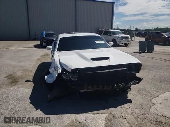 ✅ 2021 Dodge Challenger R/T • VIN: 2C3CDZBTXMH567772 • Lot: 63748284. Wystawiony na Copart z przebiegiem 33 995 mil. Bezpłatny archiwum sprzedaży aukcyjnych z USA i szczegółowy raport historii pojazdu na DreamBid. Zdjęcie 11.