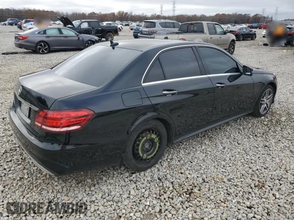 ✅ 2015 Mercedes-Benz E 400 • VIN: WDDHF6FB2FB122553 • Lot: 85508904. Wystawiony na Copart z przebiegiem 203 593 mil. Bezpłatny archiwum sprzedaży aukcyjnych z USA i szczegółowy raport historii pojazdu na DreamBid. Zdjęcie 3.