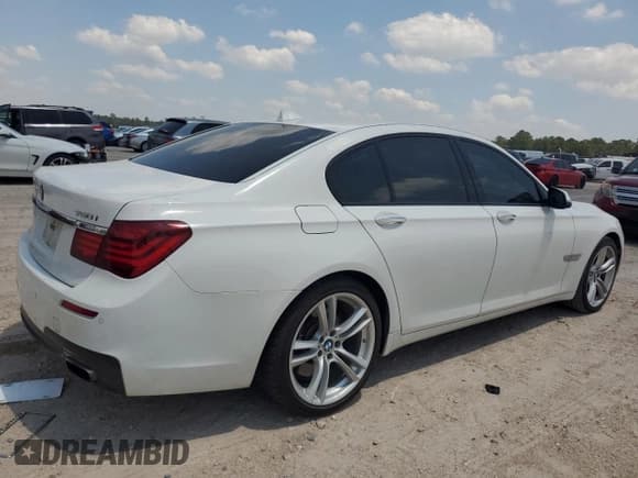 ✅ 2014 BMW 7 Series 750i • VIN: WBAYA8C55ED825289 • Lot: 65394854. Wystawiony na Copart z przebiegiem 135 879 mil. Bezpłatny archiwum sprzedaży aukcyjnych z USA i szczegółowy raport historii pojazdu na DreamBid. Zdjęcie 3.