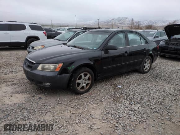✅ 2006 Hyundai Sonata GLS • VIN: KMHEU46C96A083249 • Лот: 42709045. Опубликован ранее на Copart с пробегом 238 182 миль. Бесплатный доступ к архиву аукционных продаж из США и подробный отчёт об истории автомобиля на DreamBid. Изображение 1.