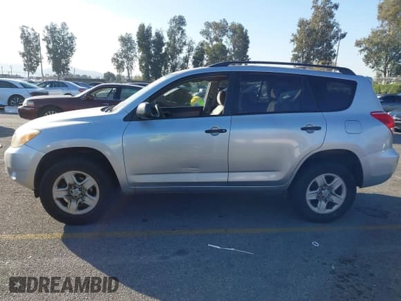 ✅ 2006 Toyota RAV4 • VIN: JTMZK33V666000794 • Лот: 43699701. Опубликован ранее на IAAI с пробегом 221 898 миль. Бесплатный доступ к архиву аукционных продаж из США и подробный отчёт об истории автомобиля на DreamBid. Изображение 14.