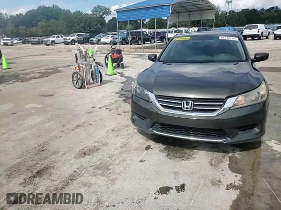 2014 Honda Accord LX с VIN 1HGCR2F35EA158210, выставлен на аукционе Copart как лот 85714175 с пробегом 94 650 миль миль и Списание • Salvage title. История ставок и продаж доступна на DreamBid. Изображение 13.